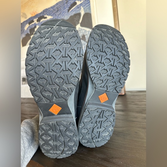 Men’s UGG Hilner Thinsulate Boots - Picture 7 of 7